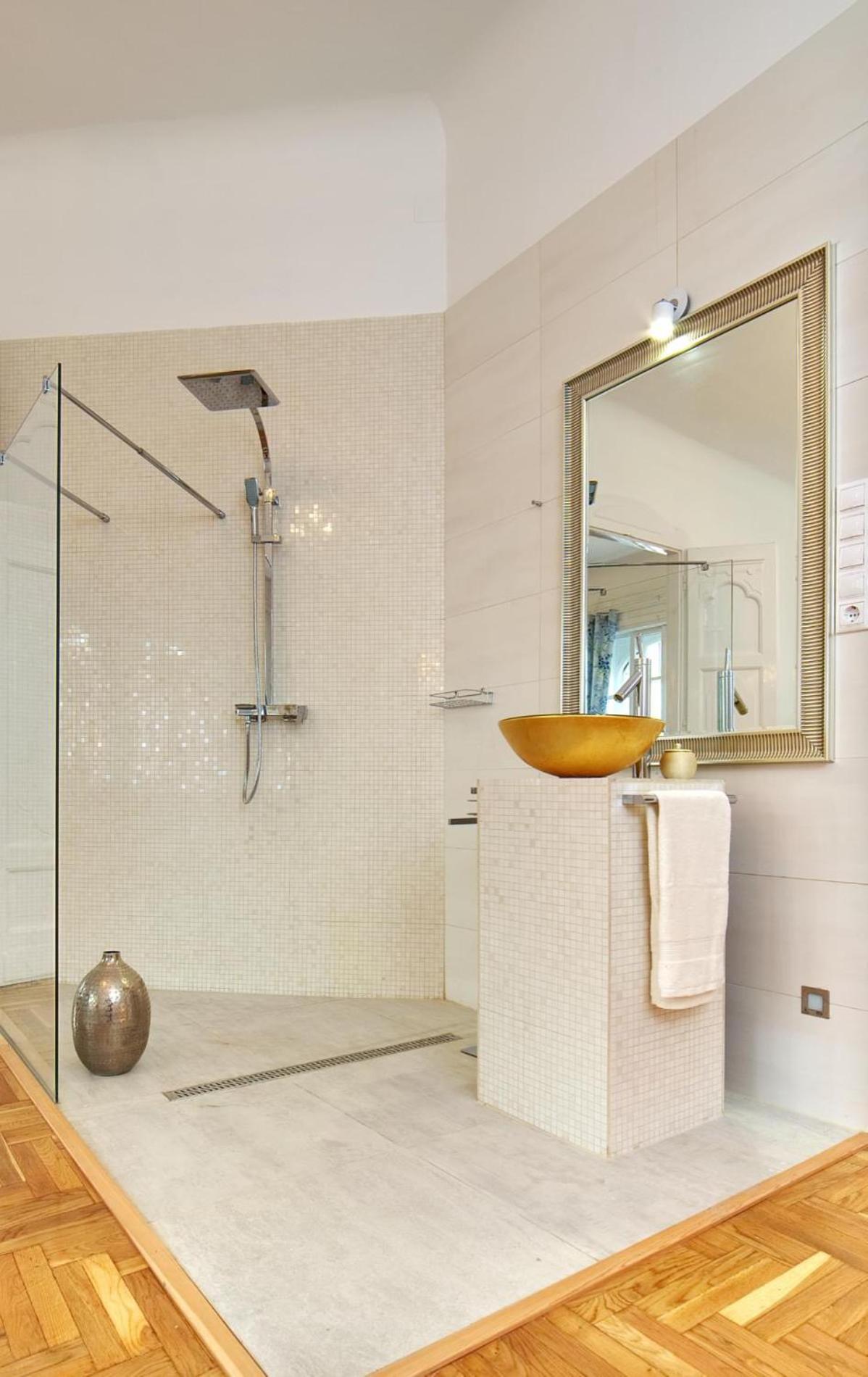 Amazing View Designer Home With Sauna And Jacuzzi 3 Min To Opera House Budapest Luaran gambar