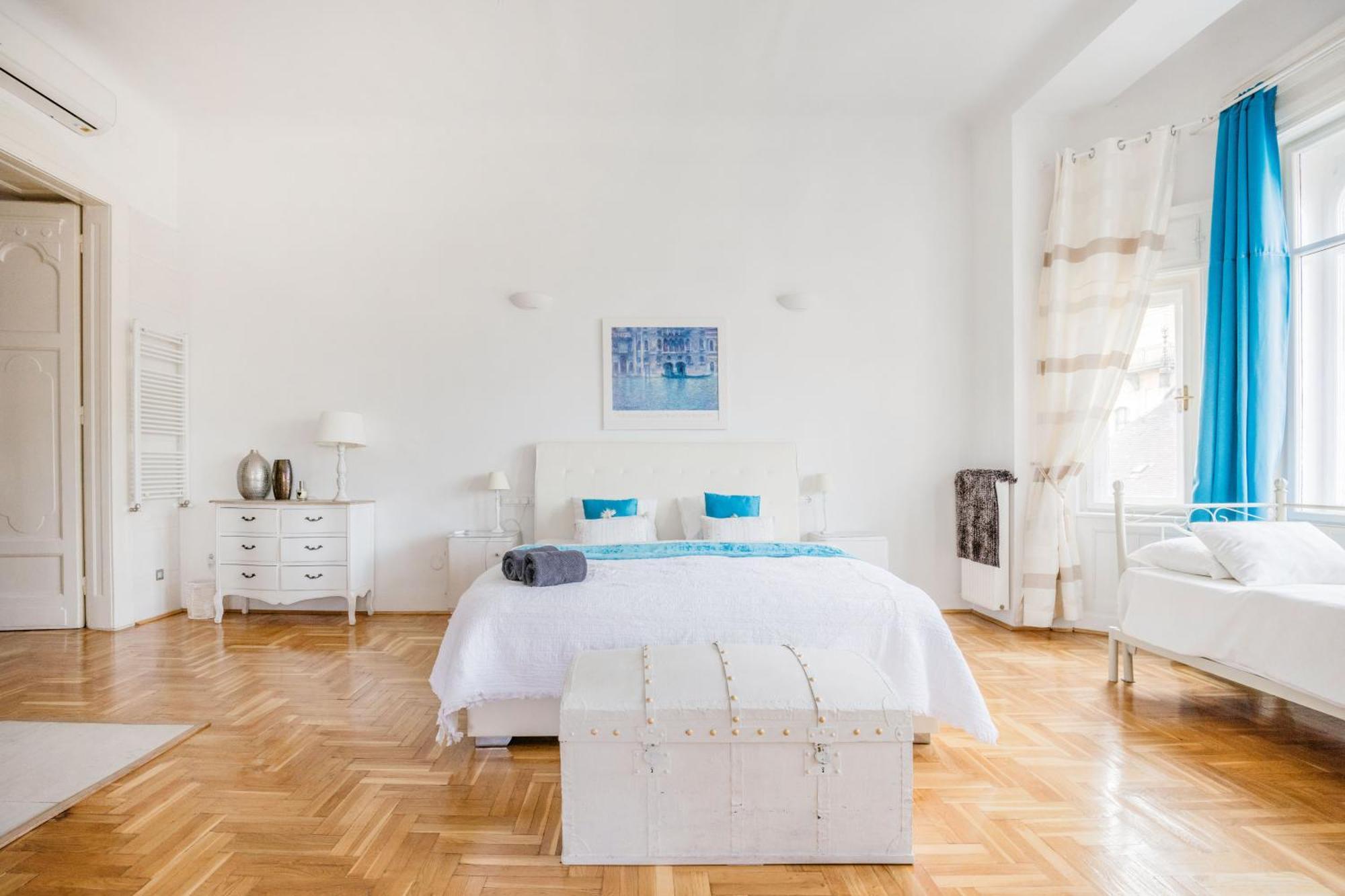 Amazing View Designer Home With Sauna And Jacuzzi 3 Min To Opera House Budapest Luaran gambar